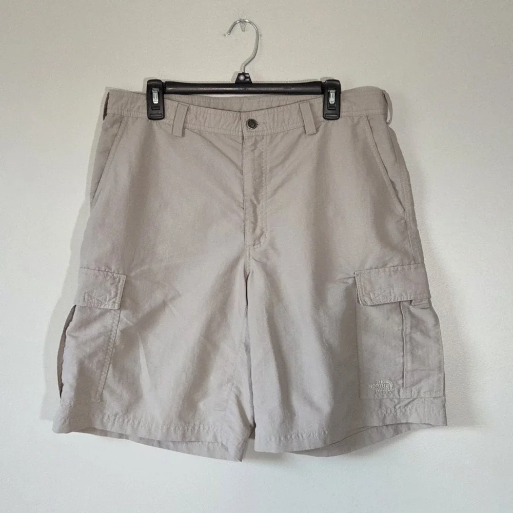 The North Face Men's Paramount Hiking Cargo Shorts Khaki Beige Nylon Trail Sz 36